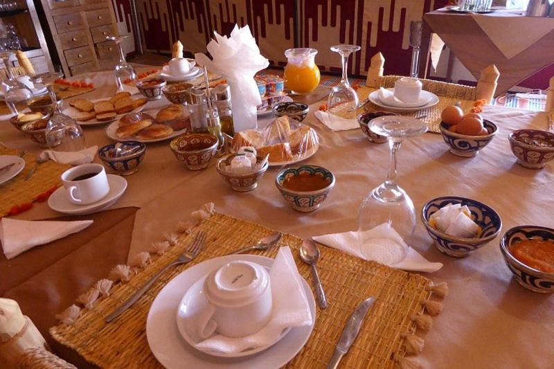 Merzouga Luxury Traditional Camp Екстериор снимка